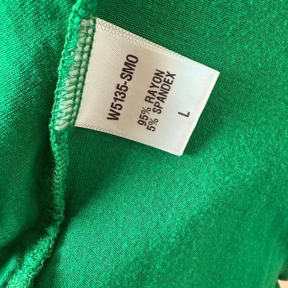 Size L Radiant Green Stretch Wrap Tank Top - Picture 5 of 6